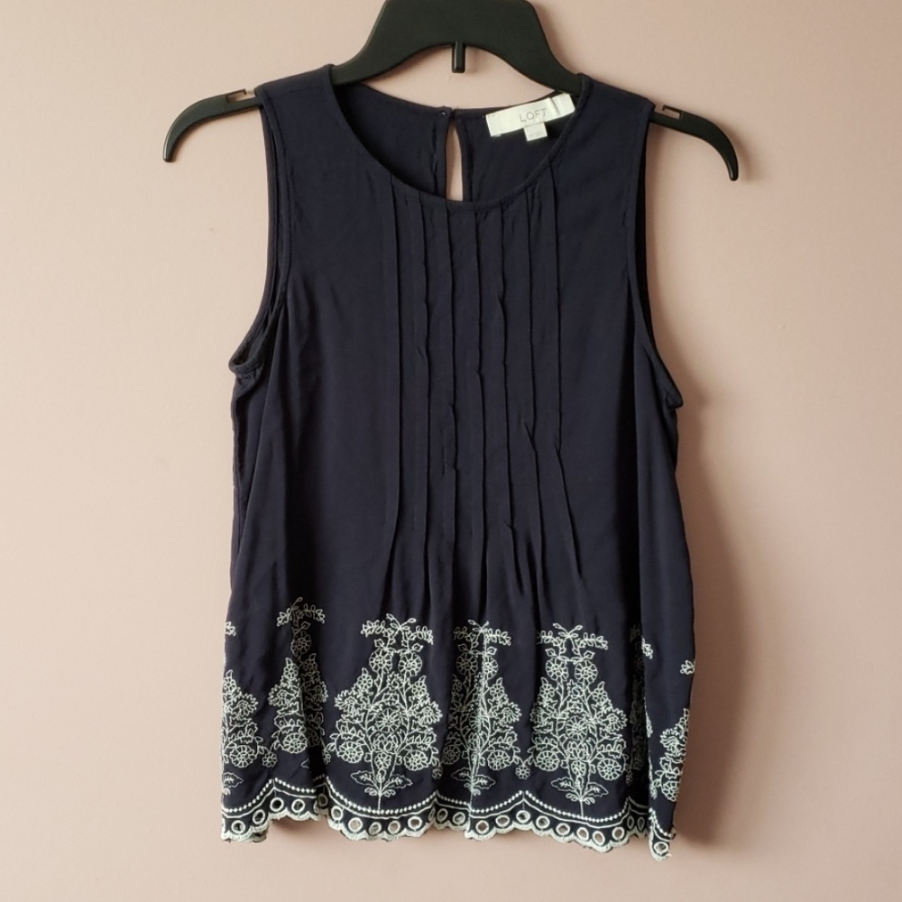 Loft  XS Navy embroidered tank